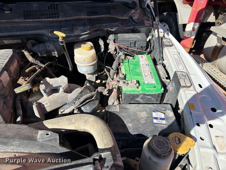 image for item FM7667 2018 RAM 3500 Crew Cab flatbed pickup truck