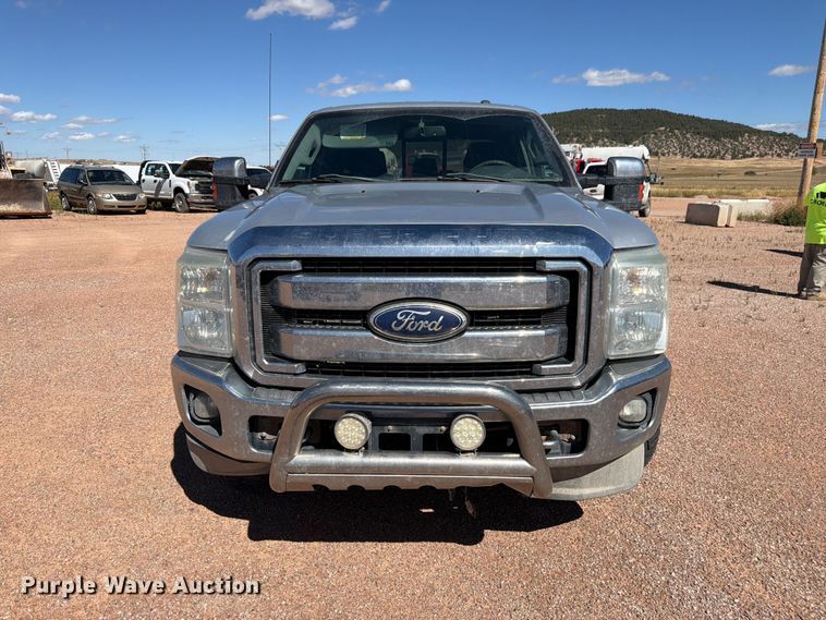 image for item FM7676 2011 Ford F250 Super Duty Crew Cab pickup truck