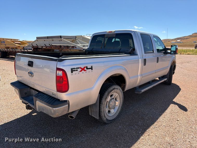image for item FM7676 2011 Ford F250 Super Duty Crew Cab pickup truck