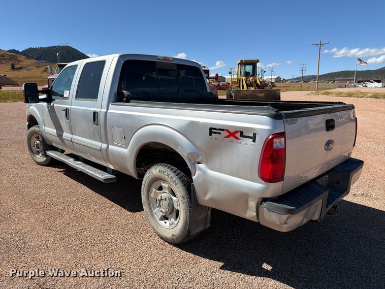 image for item FM7676 2011 Ford F250 Super Duty Crew Cab pickup truck