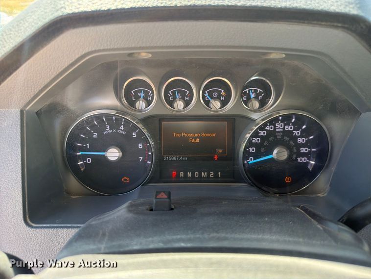image for item FM7676 2011 Ford F250 Super Duty Crew Cab pickup truck