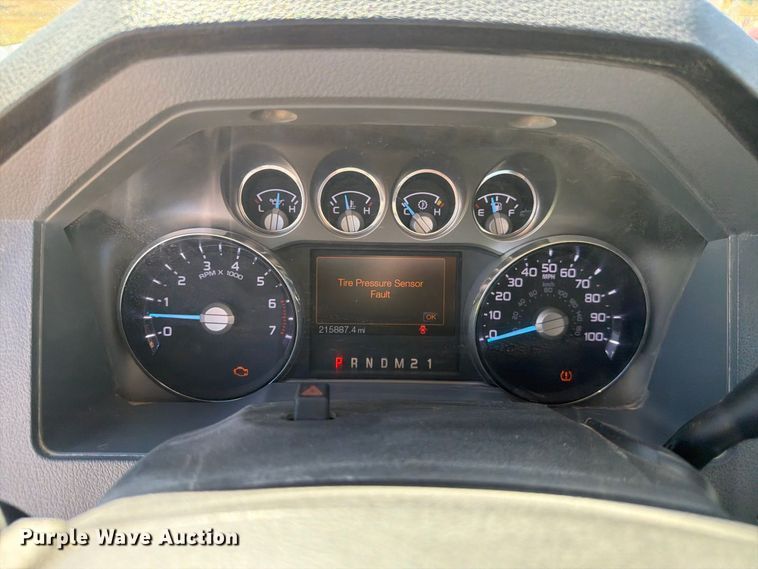 image for item FM7676 2011 Ford F250 Super Duty Crew Cab pickup truck