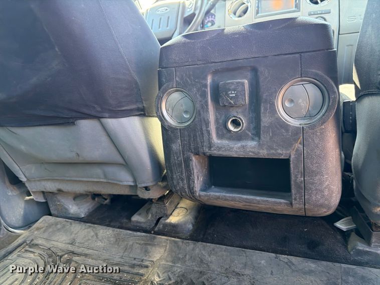 image for item FM7676 2011 Ford F250 Super Duty Crew Cab pickup truck