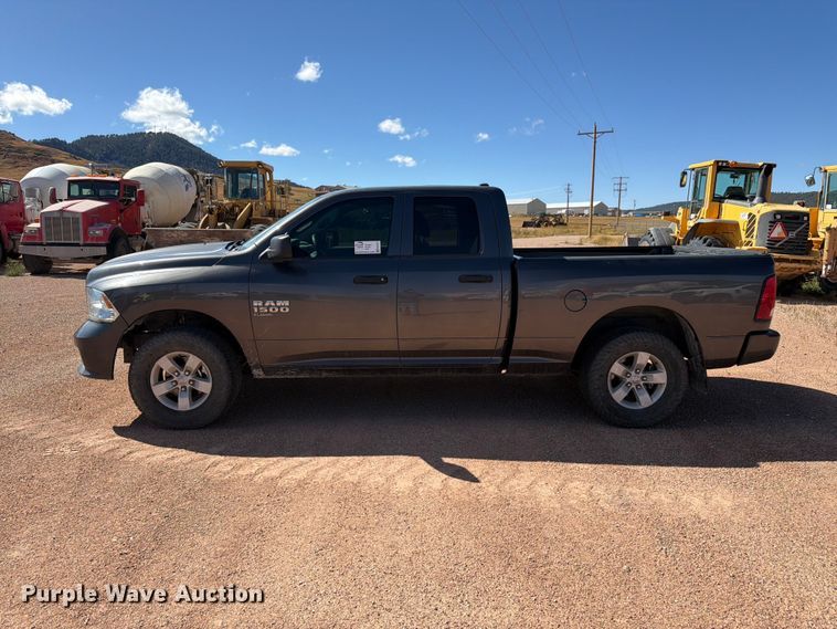 image for item FM7677 2019 RAM 1500 Ext. Cab pickup truck