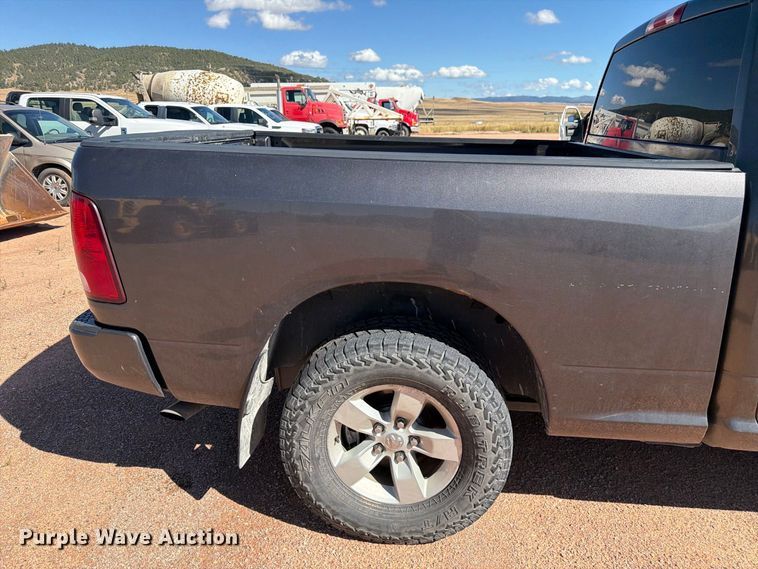 image for item FM7677 2019 RAM 1500 Ext. Cab pickup truck