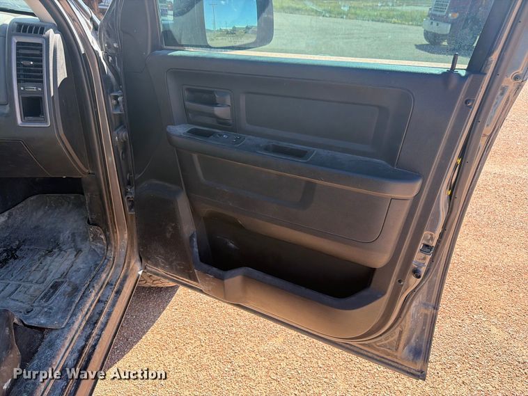image for item FM7677 2019 RAM 1500 Ext. Cab pickup truck
