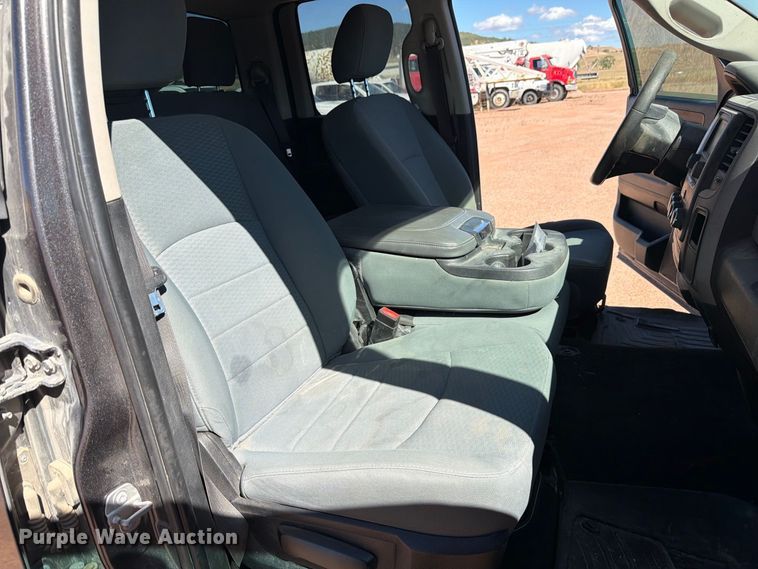image for item FM7677 2019 RAM 1500 Ext. Cab pickup truck