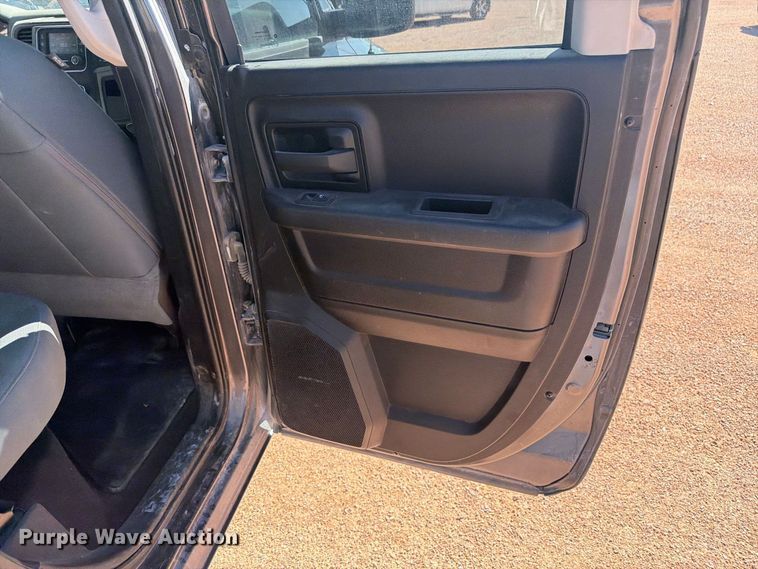 image for item FM7677 2019 RAM 1500 Ext. Cab pickup truck