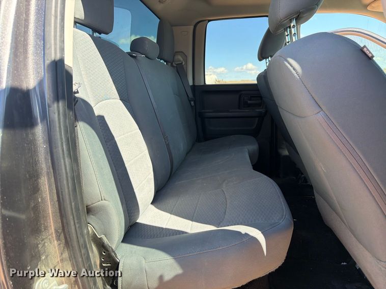 image for item FM7677 2019 RAM 1500 Ext. Cab pickup truck