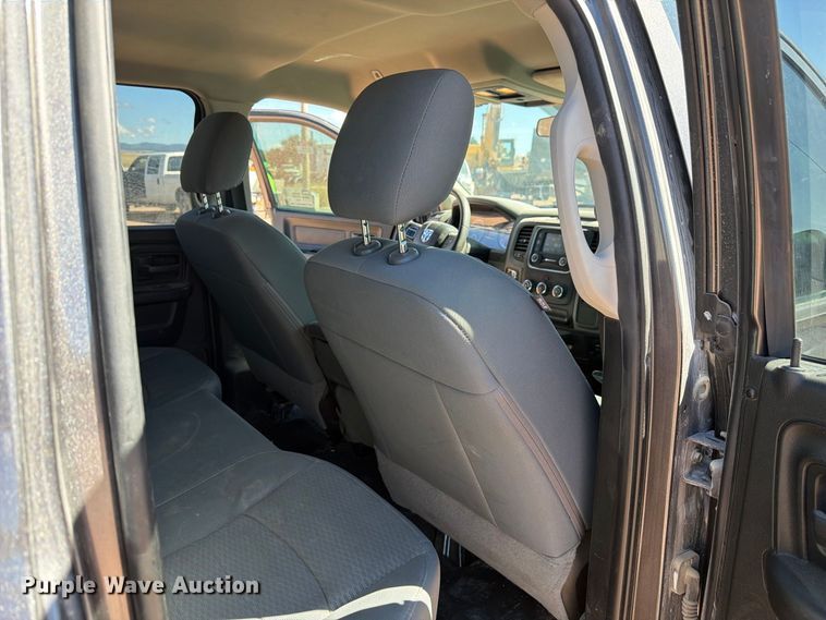 image for item FM7677 2019 RAM 1500 Ext. Cab pickup truck