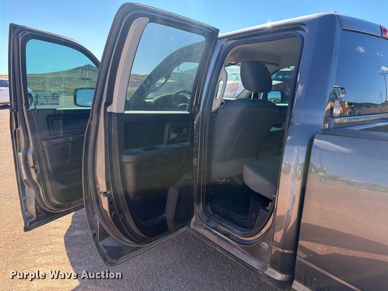 image for item FM7677 2019 RAM 1500 Ext. Cab pickup truck