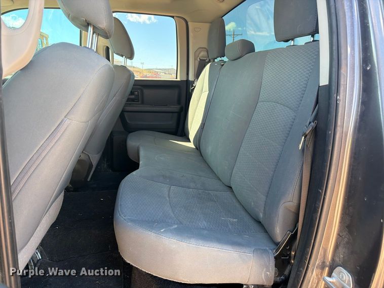 image for item FM7677 2019 RAM 1500 Ext. Cab pickup truck