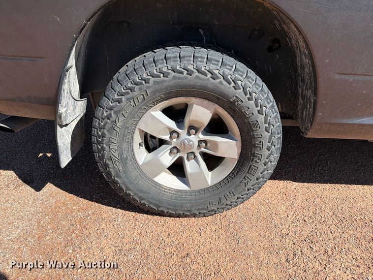 image for item FM7677 2019 RAM 1500 Ext. Cab pickup truck