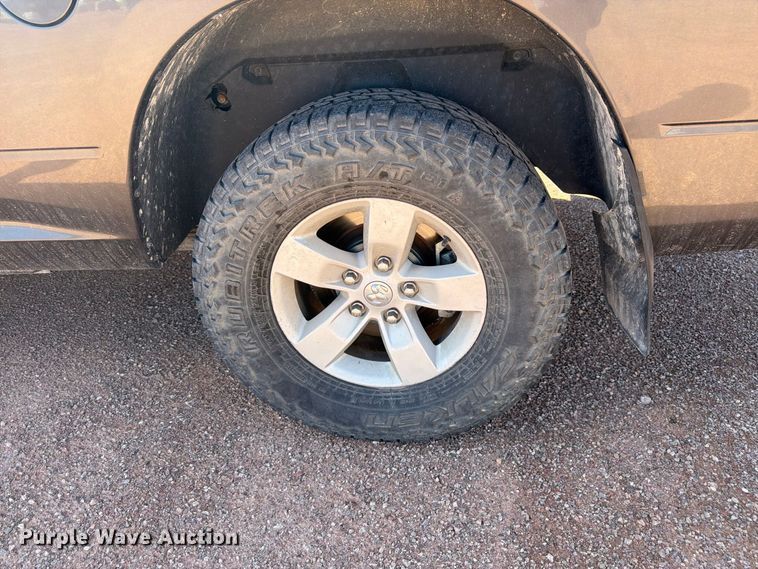 image for item FM7677 2019 RAM 1500 Ext. Cab pickup truck