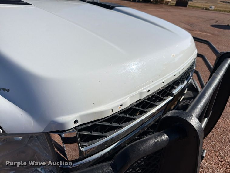 image for item FM7678 2011 Chevrolet Silverado 3500HD utility bed pickup truck