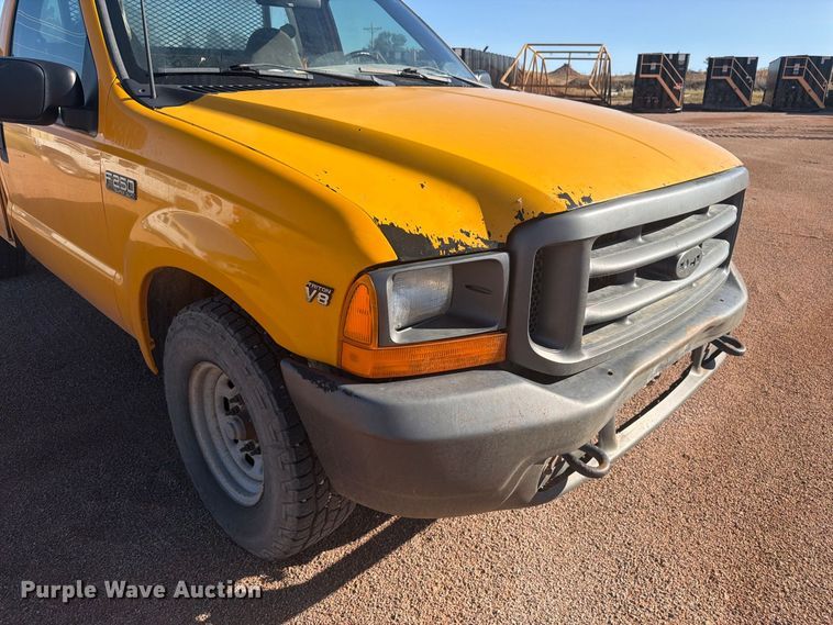 image for item FM7679 2000 Ford F250 utility bed pickup truck