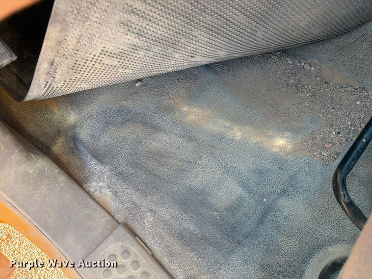 image for item FM7679 2000 Ford F250 utility bed pickup truck
