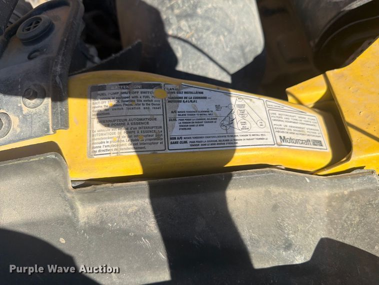 image for item FM7679 2000 Ford F250 utility bed pickup truck