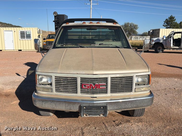 image for item FM7680 1991 GMC 3500 flatbed pickup truck