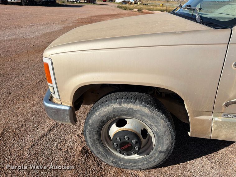 image for item FM7680 1991 GMC 3500 flatbed pickup truck