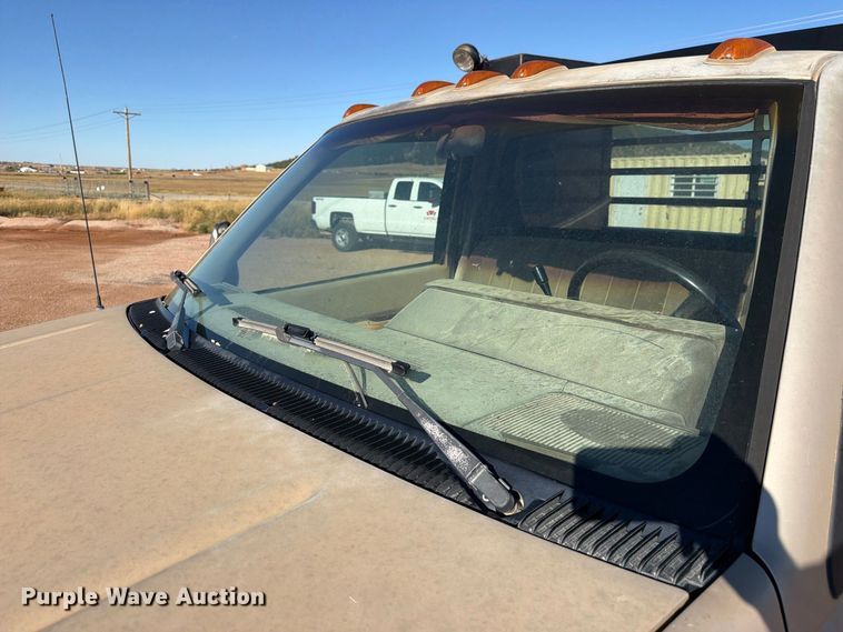 image for item FM7680 1991 GMC 3500 flatbed pickup truck