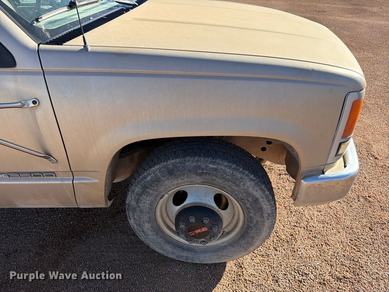 image for item FM7680 1991 GMC 3500 flatbed pickup truck