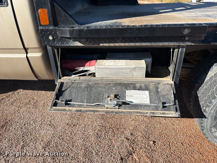 image for item FM7680 1991 GMC 3500 flatbed pickup truck