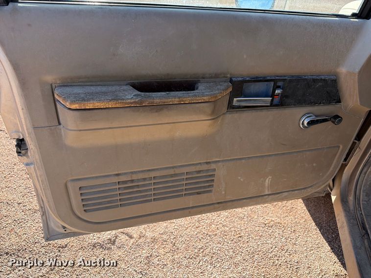 image for item FM7680 1991 GMC 3500 flatbed pickup truck