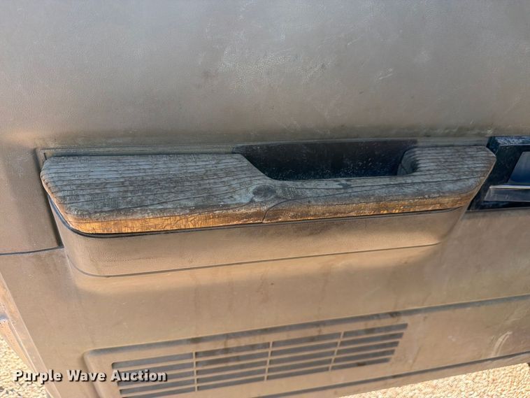 image for item FM7680 1991 GMC 3500 flatbed pickup truck