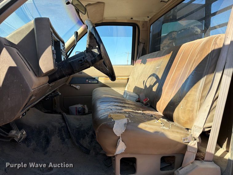 image for item FM7680 1991 GMC 3500 flatbed pickup truck