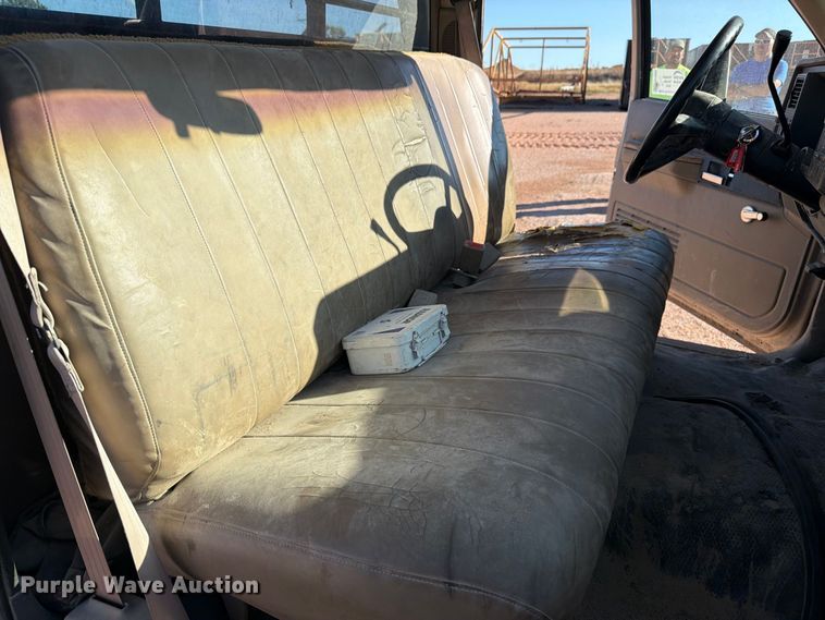 image for item FM7680 1991 GMC 3500 flatbed pickup truck