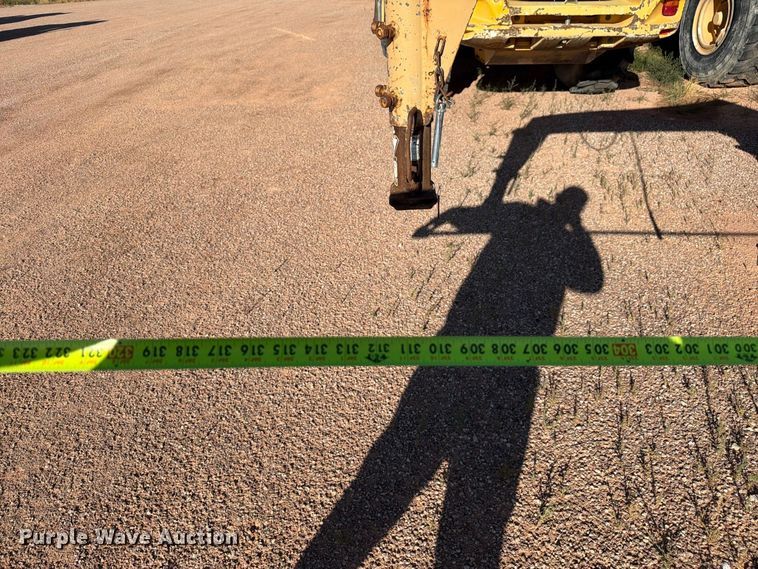 image for item FM7682 1975 Miller flatbed trailer