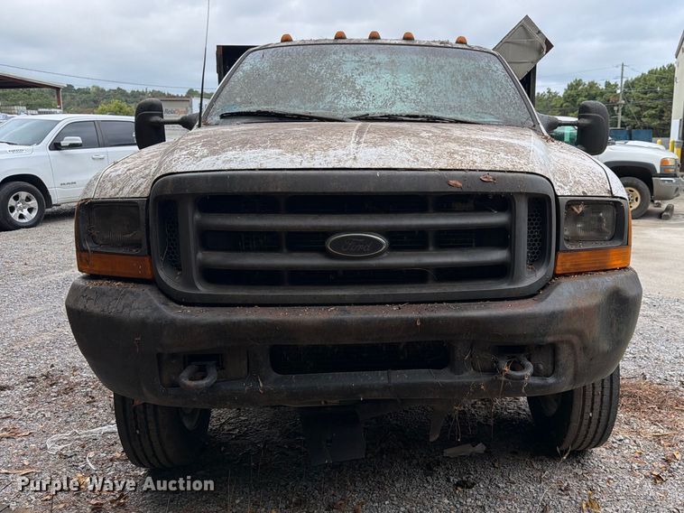 image for item FN2038 2001 Ford F450 Super Duty flatbed truck