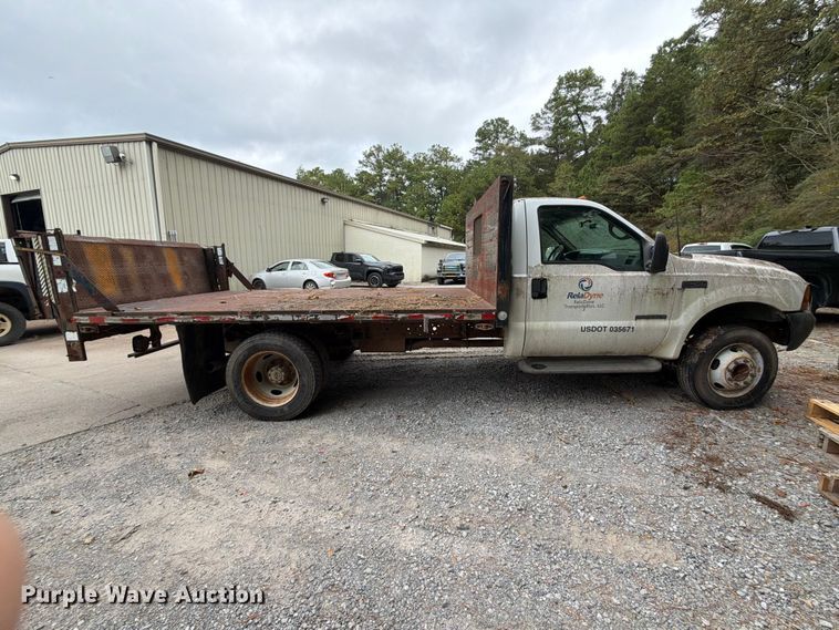 image for item FN2038 2001 Ford F450 Super Duty flatbed truck