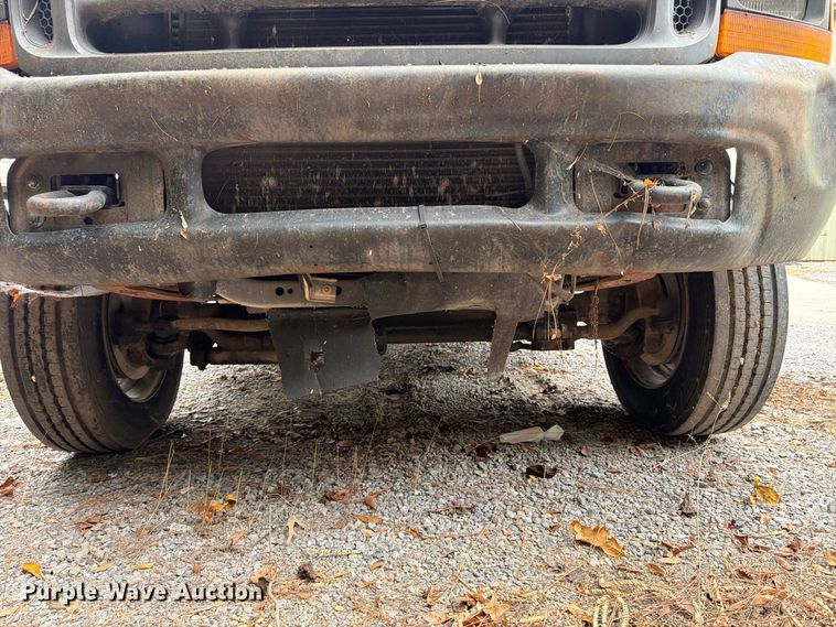 image for item FN2038 2001 Ford F450 Super Duty flatbed truck