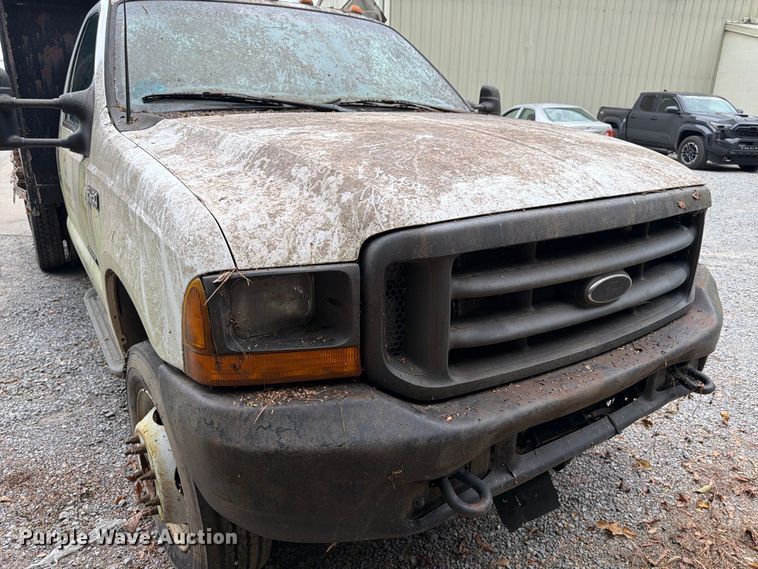 image for item FN2038 2001 Ford F450 Super Duty flatbed truck