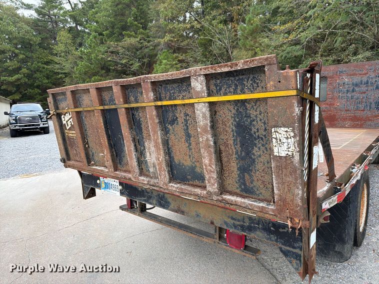image for item FN2038 2001 Ford F450 Super Duty flatbed truck