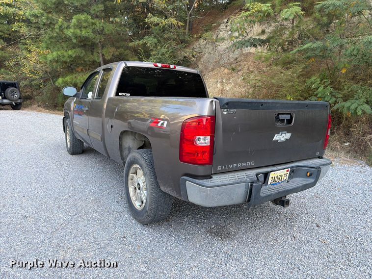image for item FN2052 2008 Chevrolet Silverado 1500 Ext. Cab pickup truck