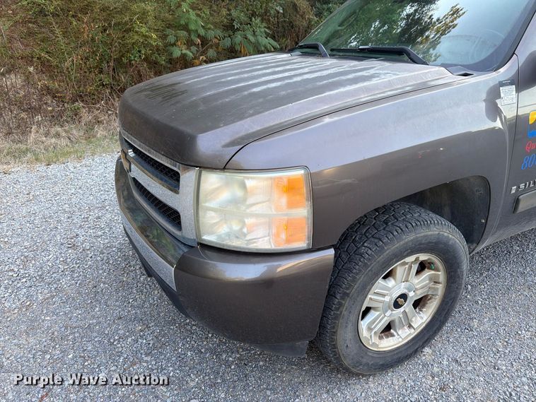 image for item FN2052 2008 Chevrolet Silverado 1500 Ext. Cab pickup truck