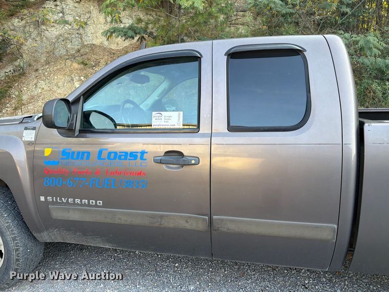 image for item FN2052 2008 Chevrolet Silverado 1500 Ext. Cab pickup truck