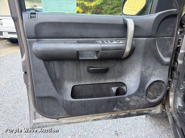 image for item FN2052 2008 Chevrolet Silverado 1500 Ext. Cab pickup truck