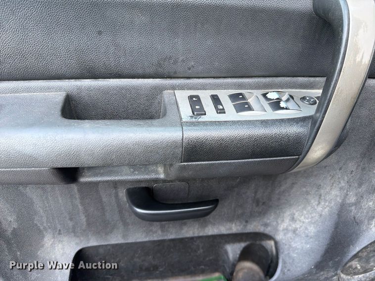 image for item FN2052 2008 Chevrolet Silverado 1500 Ext. Cab pickup truck
