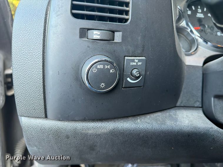 image for item FN2052 2008 Chevrolet Silverado 1500 Ext. Cab pickup truck
