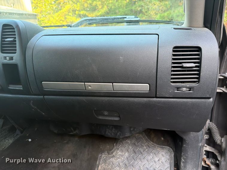 image for item FN2052 2008 Chevrolet Silverado 1500 Ext. Cab pickup truck