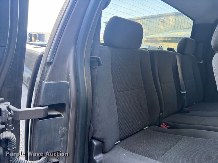 image for item FN2052 2008 Chevrolet Silverado 1500 Ext. Cab pickup truck