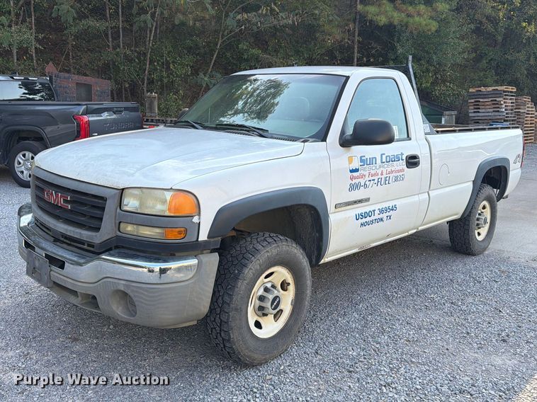 2006 GMC Sierra 2500 HD pickup truck