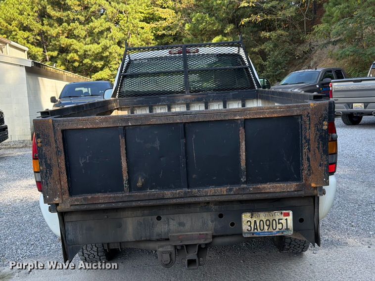 image for item FN2053 2006 GMC Sierra 2500 HD pickup truck