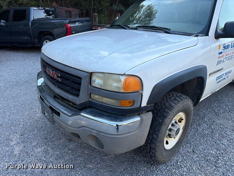 image for item FN2053 2006 GMC Sierra 2500 HD pickup truck