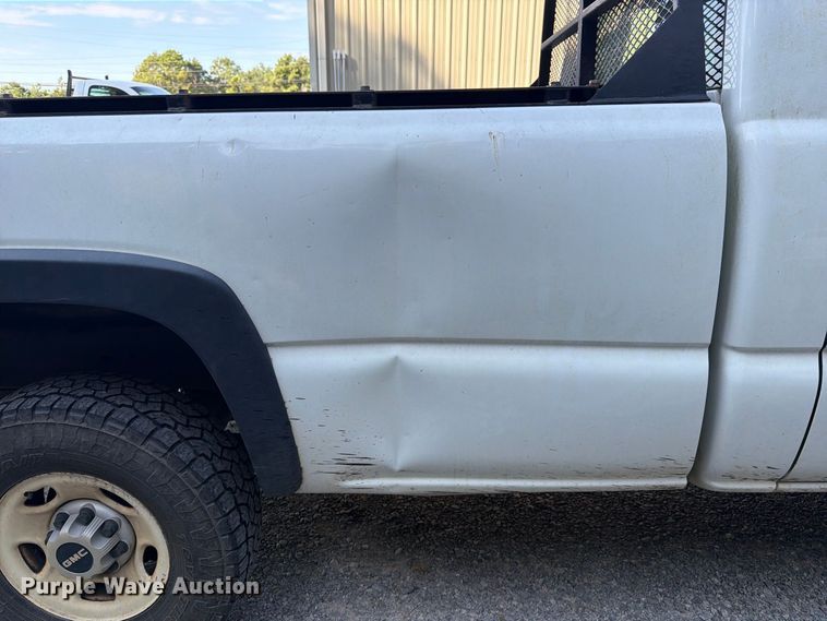 image for item FN2053 2006 GMC Sierra 2500 HD pickup truck