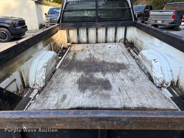 image for item FN2053 2006 GMC Sierra 2500 HD pickup truck